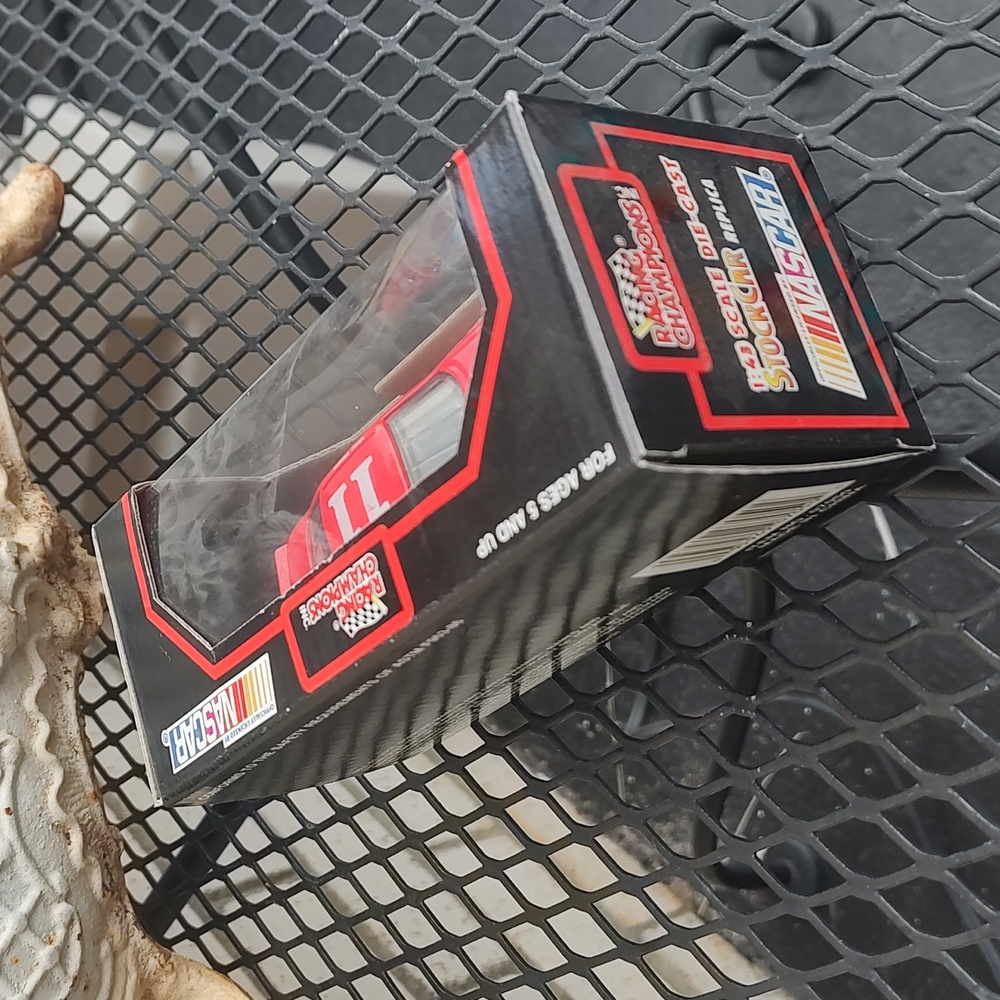 Geoff Bodine 🏎️ - Picture 6 of 8